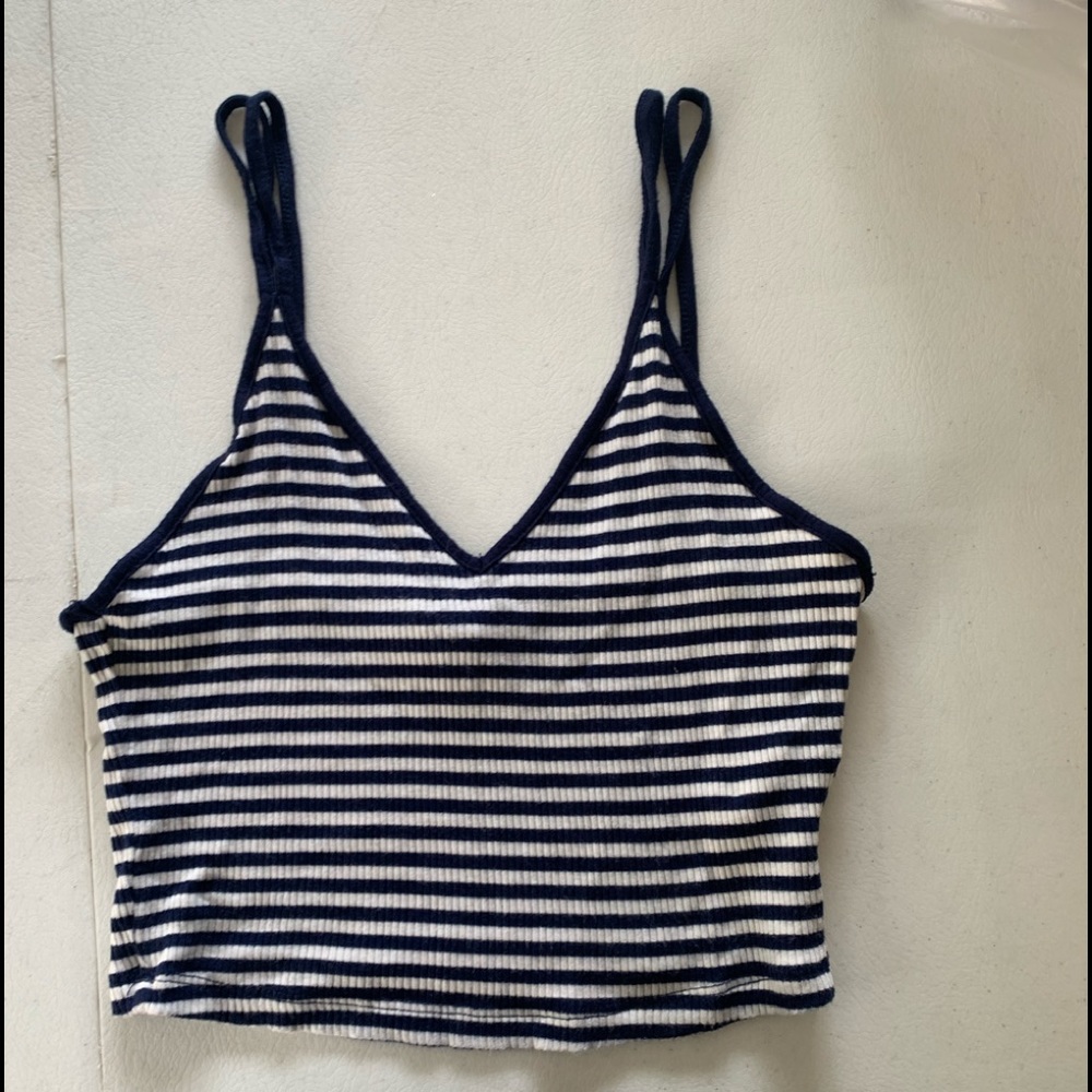 FOREVER 21 crop top
